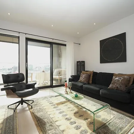 Aurora Apartment *